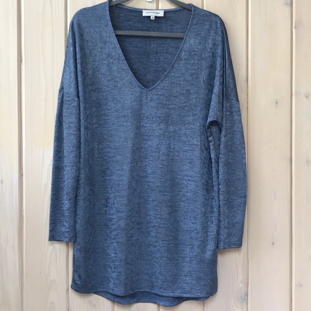 June & Hudson long top